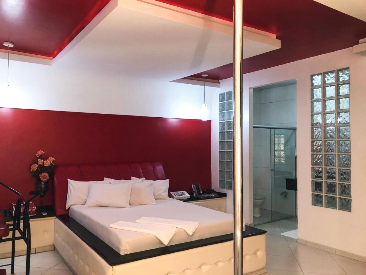 Motel Anonimus باسو فوندو المظهر الخارجي الصورة